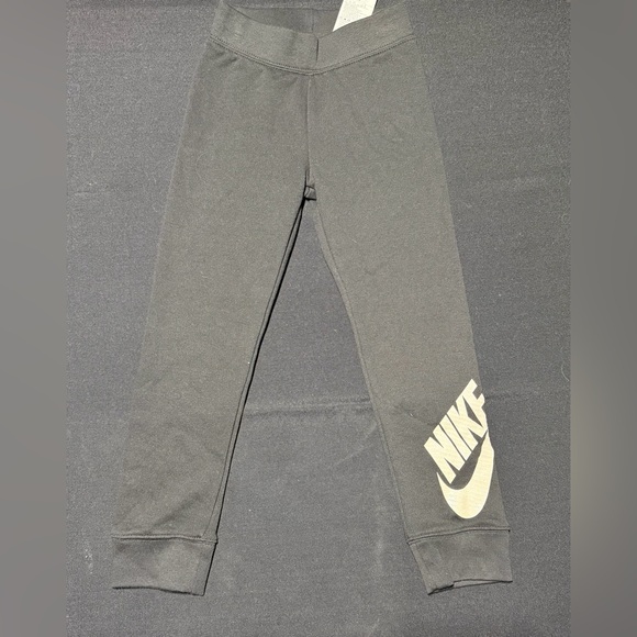 Girls Nike Black and Purple Hoodie and Sweatpants Size 6X - Picture 3 of 3